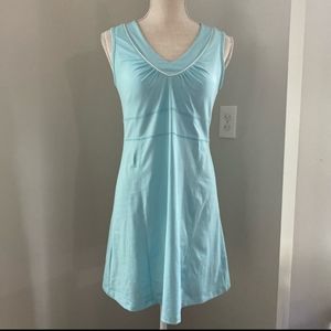 EUC Athleta Tiffany Blue V-Neck Tennis Dress w Shelf Bra